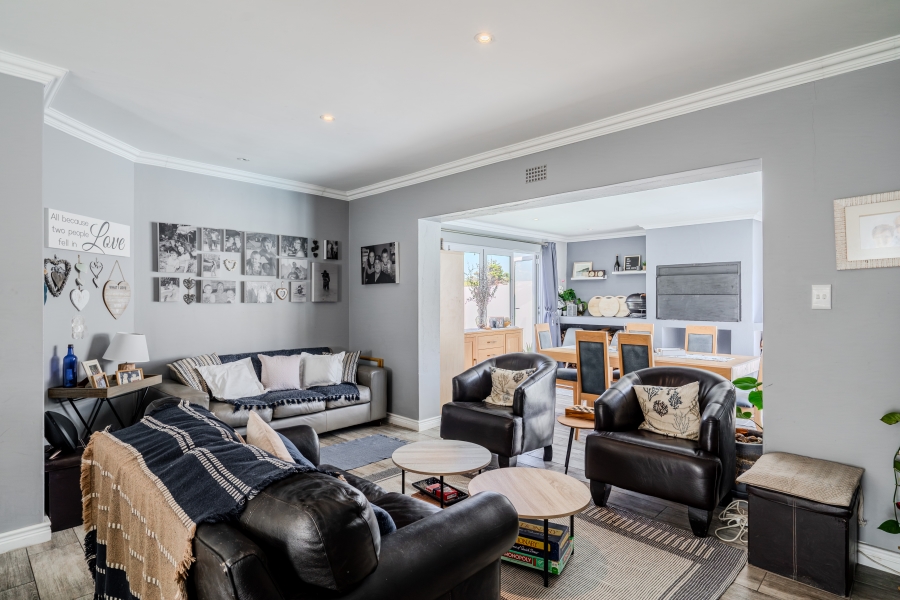 3 Bedroom Property for Sale in Silverglade Western Cape